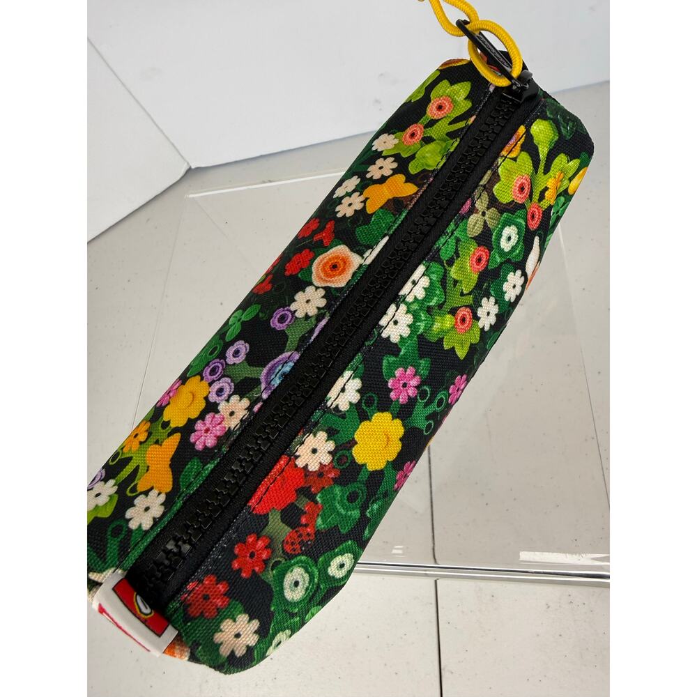 Settlement Pencil Case Little Herschel – Scavenger Hunt Meadow - Picture 5 of 12